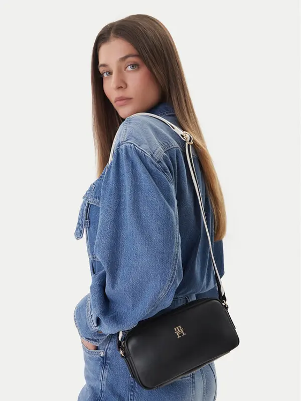 Tommy Hilfiger Tommy Hilfiger Torbica Th Essential Camera Bag AW0AW18370 Crna