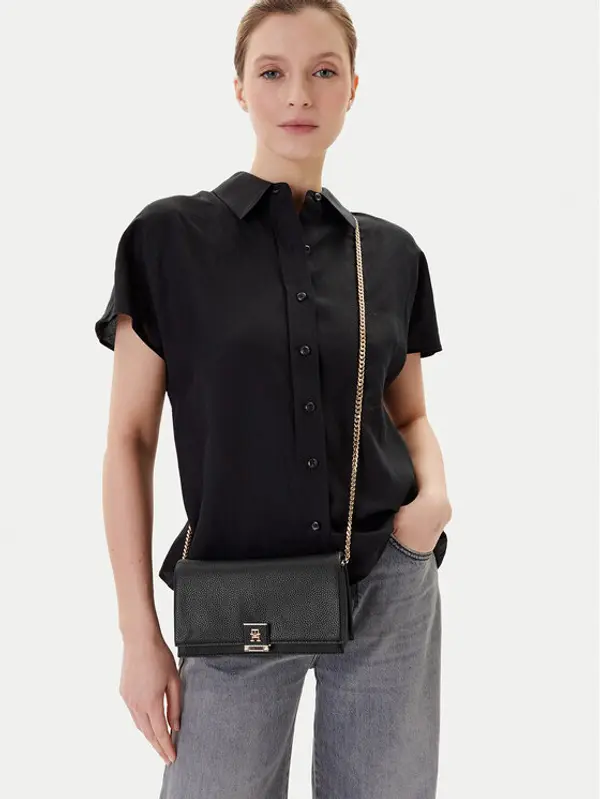 Tommy Hilfiger Tommy Hilfiger Torbica Th Her Flap W/Chain AW0AW17403 Crna