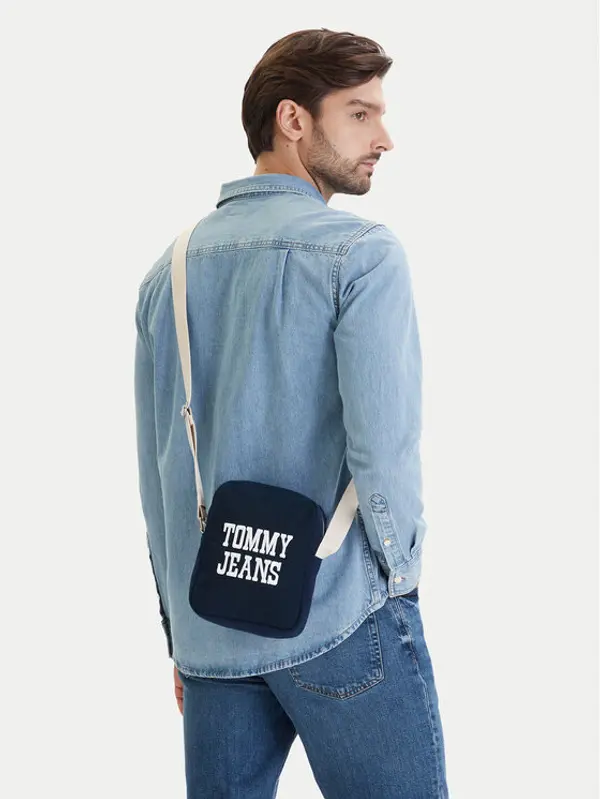 Tommy Jeans Tommy Jeans Crossover torbica Tjm Bold Varsity Reporter AM0AM14223 Tamnoplava