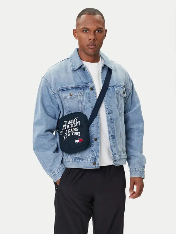 Tommy Jeans Tommy Jeans Crossover torbica Tjm Multi Graphic Reporter AM0AM13816 Tamnoplava