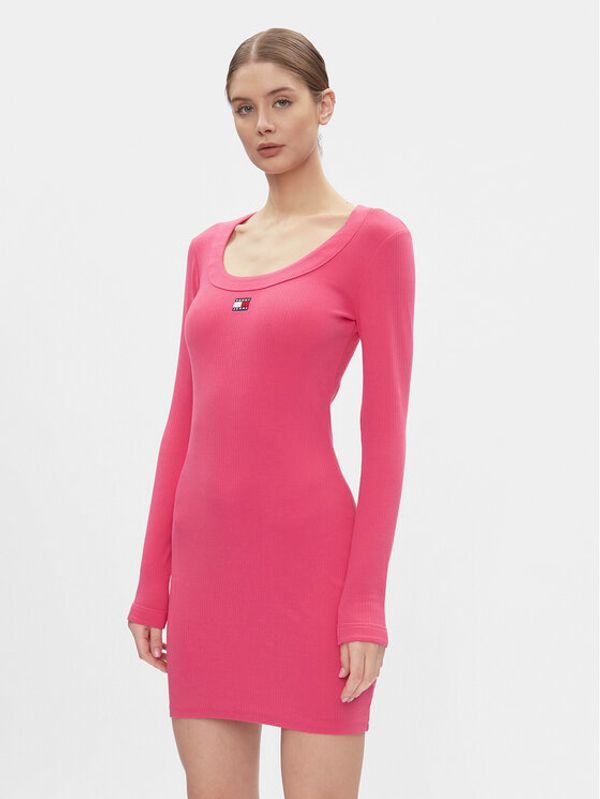 Tommy Jeans Tommy Jeans Džemper haljina Tjw Badge Rib Bodycon Ls DW0DW17424 Ružičasta Slim Fit