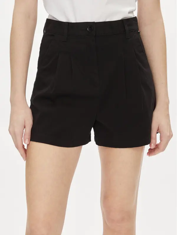 Tommy Jeans Tommy Jeans Kratke hlače Claire DW0DW17775 Crna Regular Fit