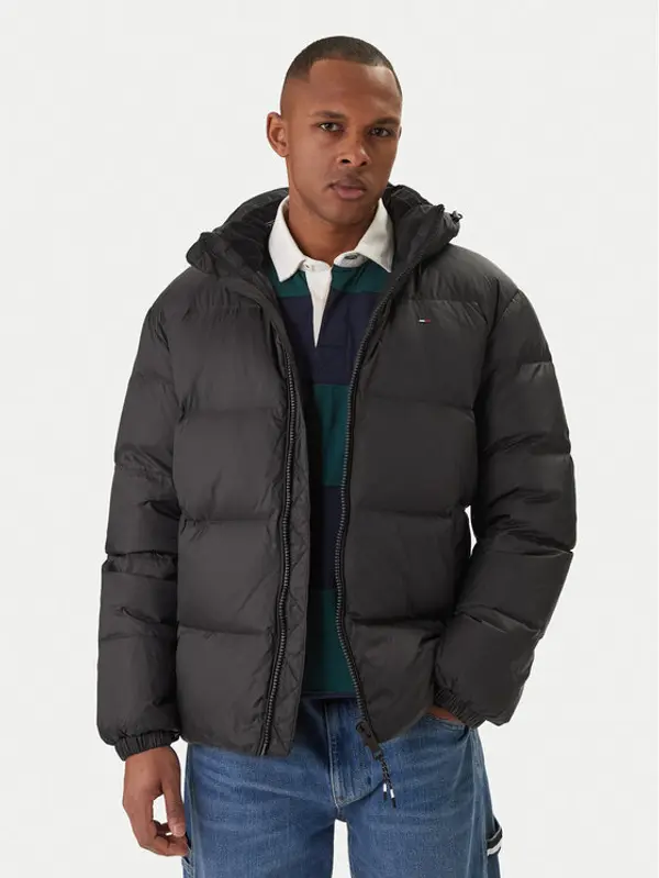 Tommy Jeans Tommy Jeans Pernata jakna Essential DM0DM19786 Crna Regular Fit