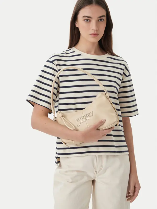 Tommy Jeans Tommy Jeans Torbica Metal Logo Shoulder Bag AW0AW18468 Bijela