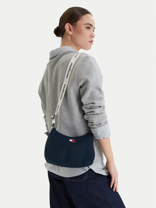 Tommy Jeans Tommy Jeans Torbica Tjw Ess Daily Shoulder Bag AW0AW18463 Tamnoplava