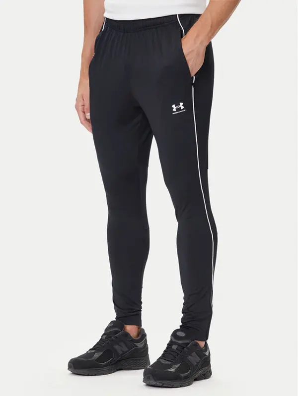 Under Armour Under Armour Donji dio trenerke Challenger Training 6004044 Crna Slim Fit