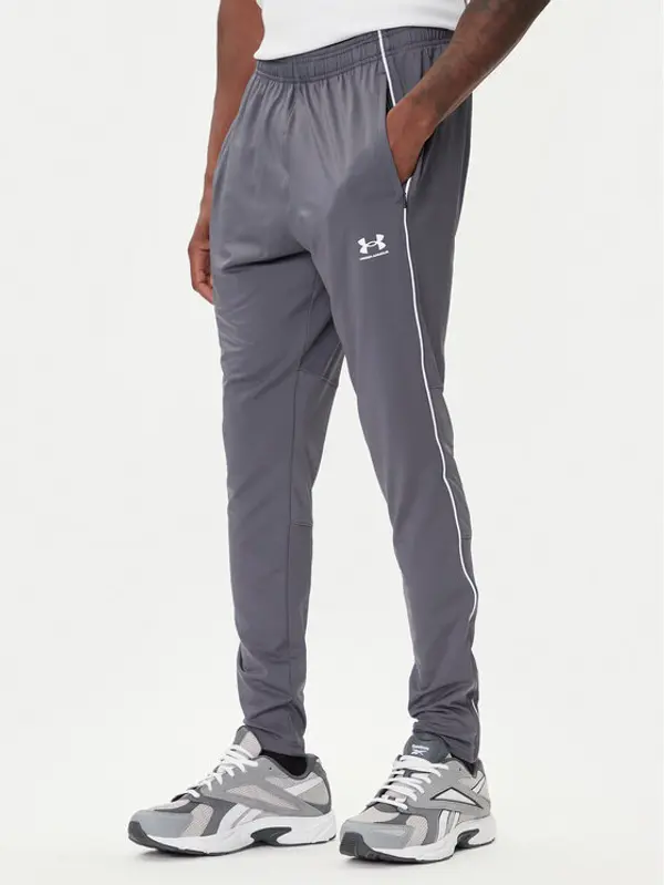 Under Armour Under Armour Donji dio trenerke Challenger Training 6004044 Siva Slim Fit