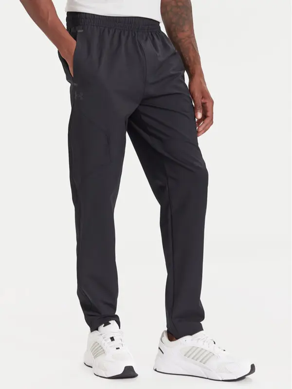 Under Armour Under Armour Donji dio trenerke Unstoppable 6003861 Crna Loose Fit