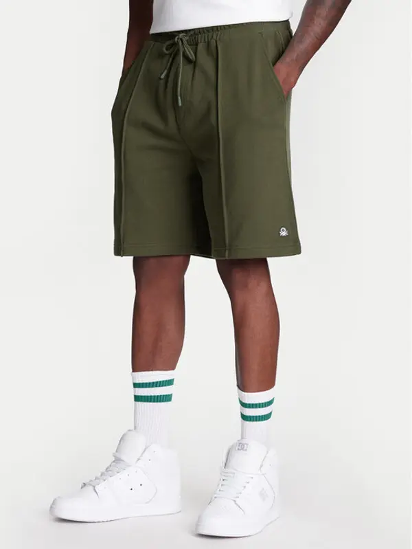 United Colors of Benetton United Colors Of Benetton Sportske kratke hlače 342ZU900X Zelena Regular Fit