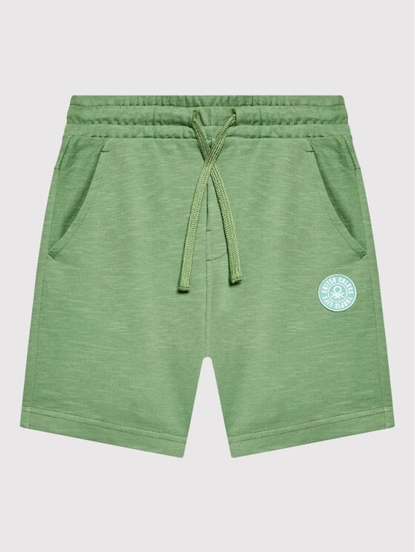 United Colors Of Benetton United Colors Of Benetton Sportske kratke hlače 3BGUC900H Zelena Regular Fit