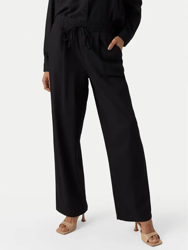Vero Moda Vero Moda Hlače Jesmilo 10287363 Crna Regular Fit
