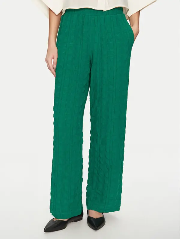 Vero Moda Vero Moda Hlače Noella 10325210 Zelena Straight Fit