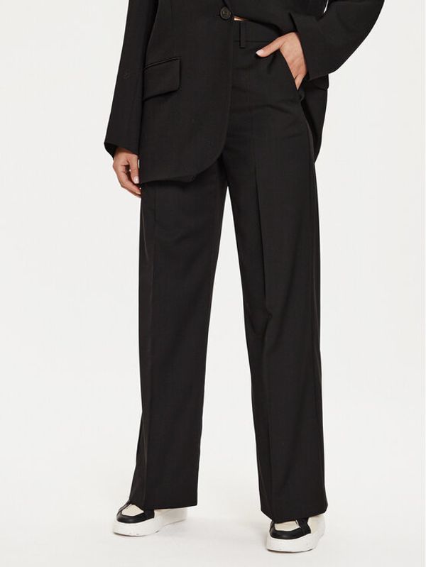 Weekend Max Mara Weekend Max Mara Hlače Visivo 2425136041 Crna Relaxed Fit