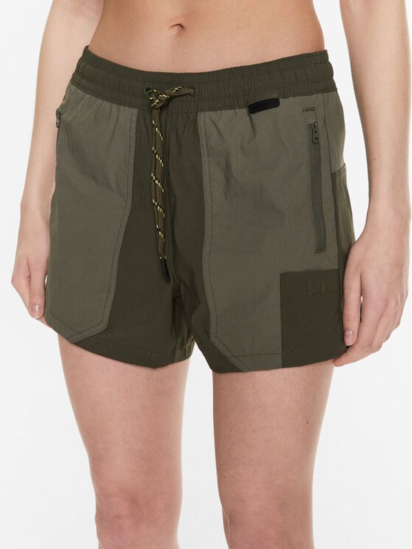 Wrangler Wrangler Kratke hlače WB2F56066 112333430 Zelena Regular Fit