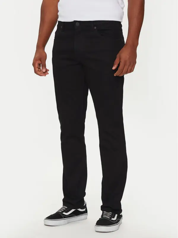 Wrangler Wrangler Traperice Greensboro 112357393 Crna Straight Fit