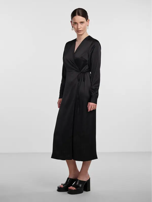 YAS YAS Haljina za svaki dan Pella 26030740 Crna Regular Fit