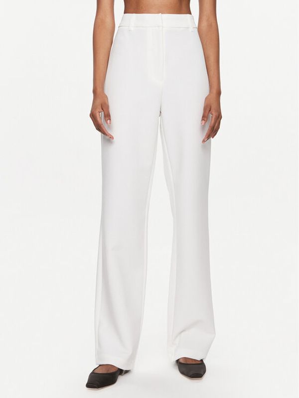 YAS YAS Hlače Izzie 26032131 Bijela Regular Fit