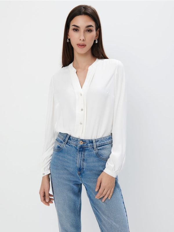 Mohito Mohito - Bluza s ukrasnim gumbima - krem