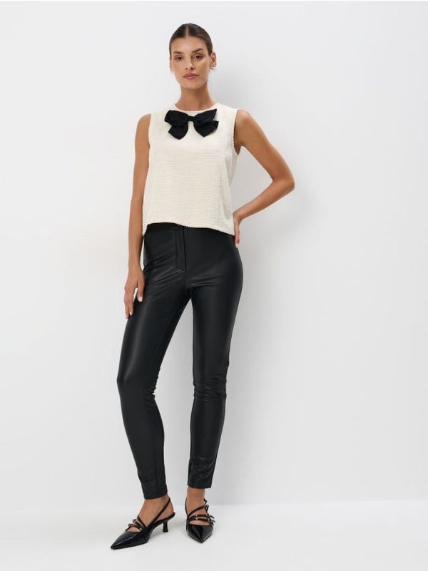 Mohito Mohito - Hlače od umjetne kože - crna