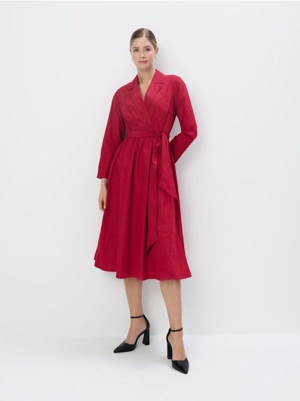 Mohito Mohito - Midi haljina-košulja - crvena