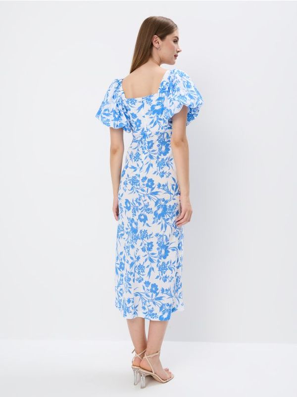 Mohito Mohito - Midi haljina s cvjetnim dezenom - bijela