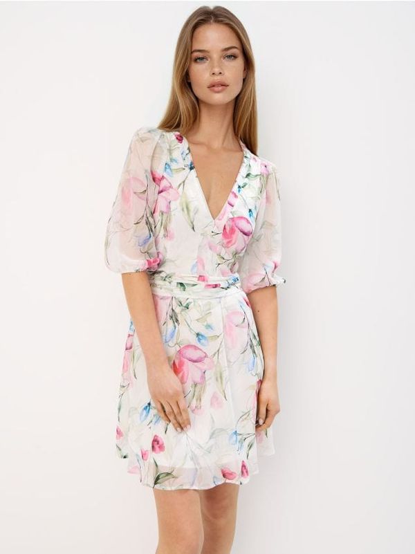 Mohito Mohito - Mini haljina s cvjetićima - bijela