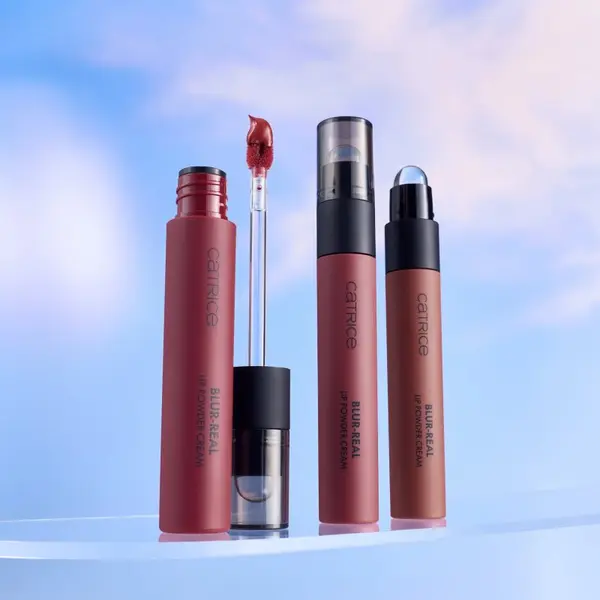 Catrice Catrice Blur–Real Lip Powder Cream kremasto rumenilo nijansa 3.5 ml
