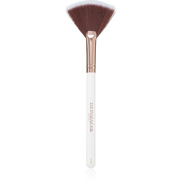 Dermacol Dermacol Accessories Master Brush by PetraLovelyHair kist za highlighter D59 Rose Gold 1 kom