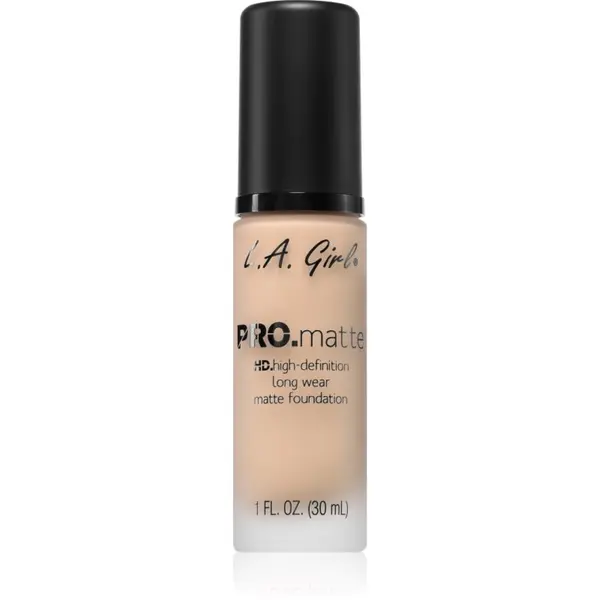 L.A. Girl Cosmetics L.A. Girl Cosmetics PRO. Matte HD dugotrajni puder s mat efektom nijansa Beige 30 ml