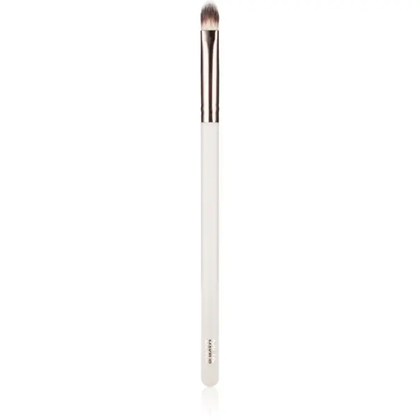 MUA Makeup Academy MUA Makeup Academy Brushes Small Flat Eye ravni kist za sjenila za oči 1 kom