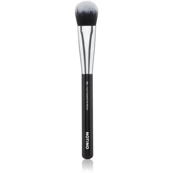 Notino Notino Makeup Brushes Professional Flat Foundation Make-Up Brush 121 kist za tekući puder 1 kom