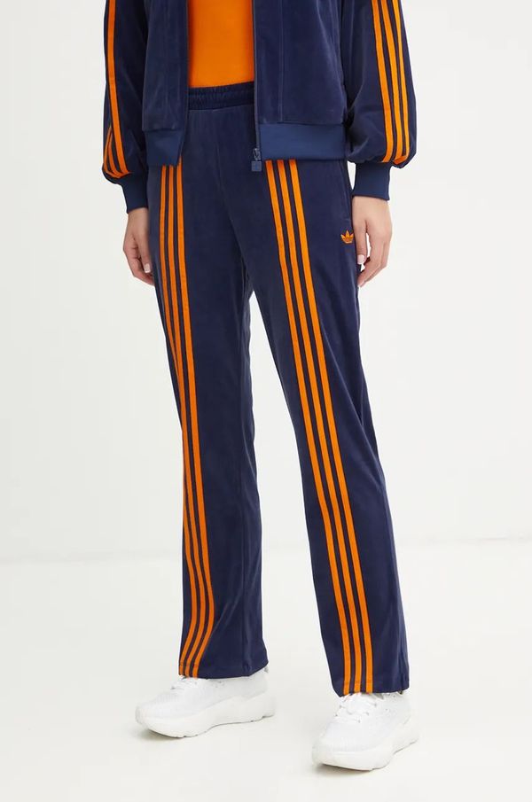 adidas Originals Donji dio trenirke od velura adidas Originals 70s Velour Track Pant boja: tamno plava, s aplikacijom, JN8290
