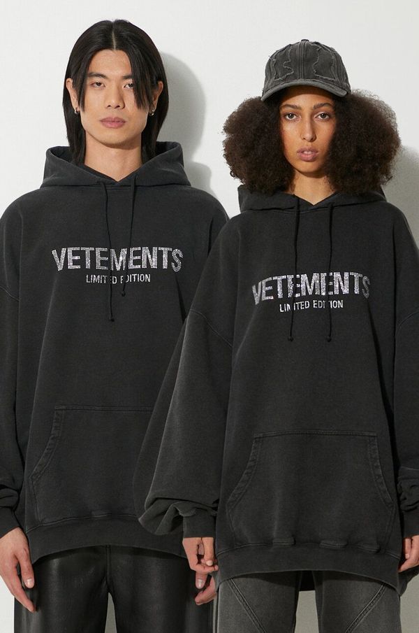 Vetements Dukserica VETEMENTS Crystal Limited Edition boja: crna, s kapuljačom, s aplikacijom, UE64HD650B