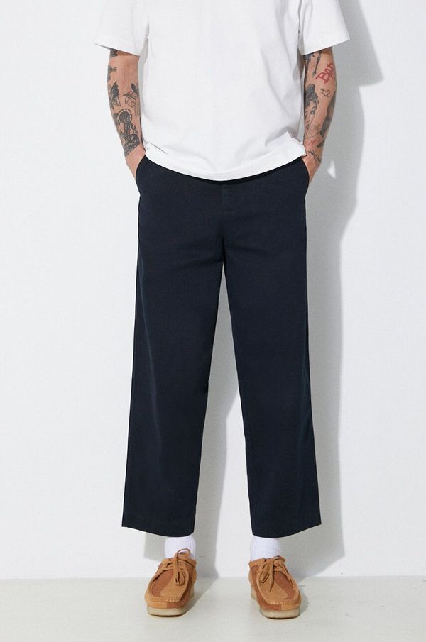 Fred Perry Pamučne hlače Fred Perry Straight Leg Twill Trouser boja: tamno plava, chinos kroj, T6530.608