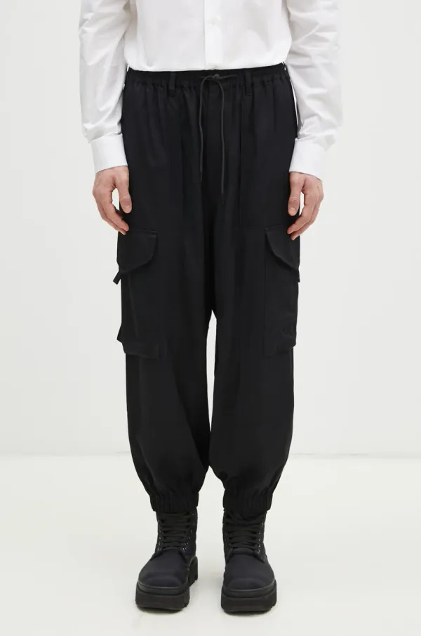 Y-3 Hlače Y-3 Rayon Twill Pant za muškarce, boja: crna, cargo kroj, JN4872