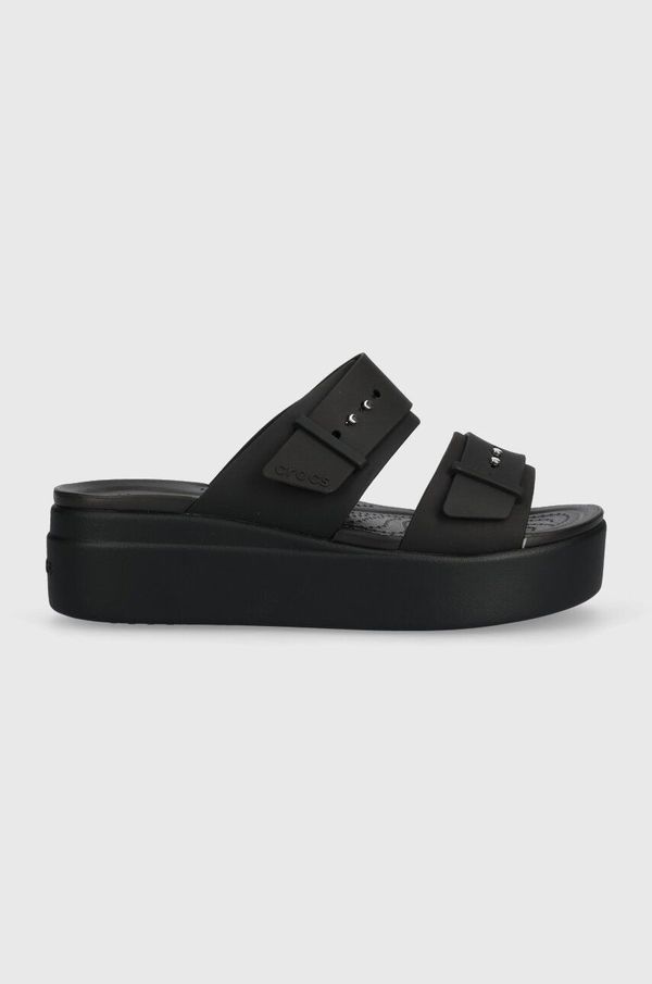 Crocs Natikače Crocs Brooklyn Low Wedge Sandal za žene, boja: crna, s platformom, 207431