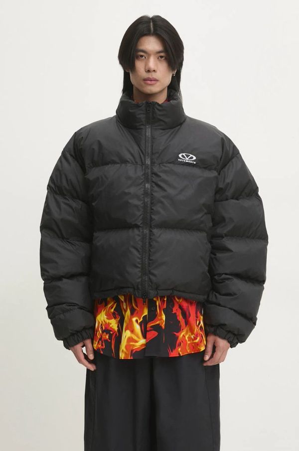 Vetements Pernata jakna VETEMENTS Logo Puffer za muškarce, boja: crna, za zimu, oversize, UA66JA350B