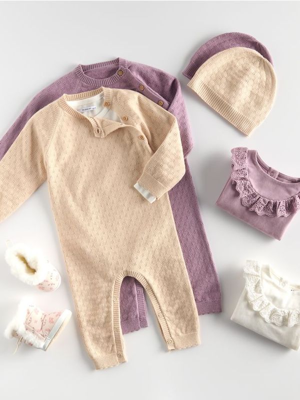 Reserved Reserved - BABIES` JUMPSUIT & CAP - bež