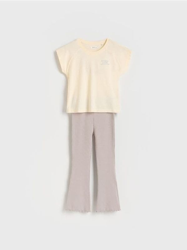 Reserved Reserved - BABIES` T-SHIRT & TROUSERS - šaren