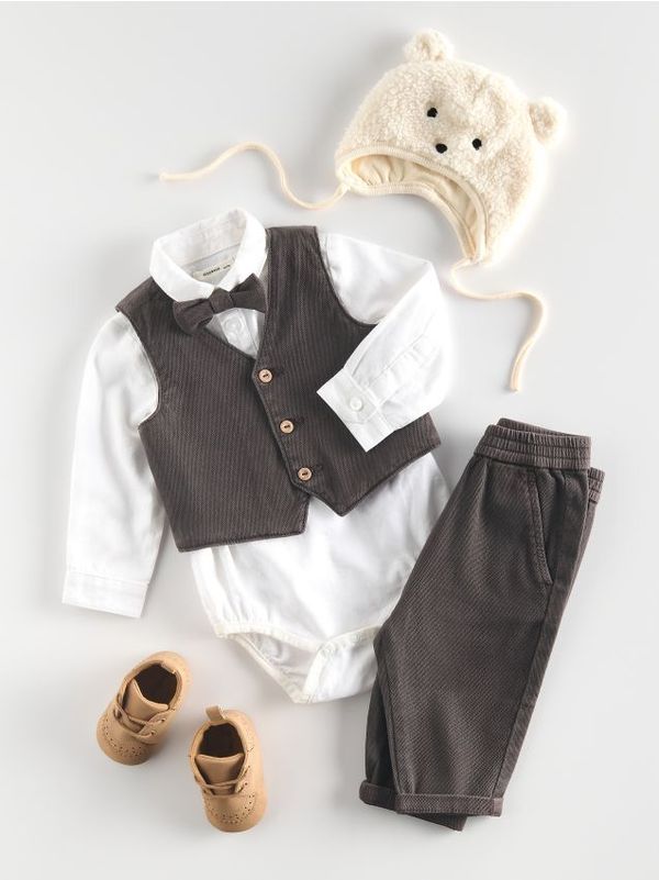 Reserved Reserved - BABIES` TROUSERS, VEST, BODY & BOW TIE - tamnosivo