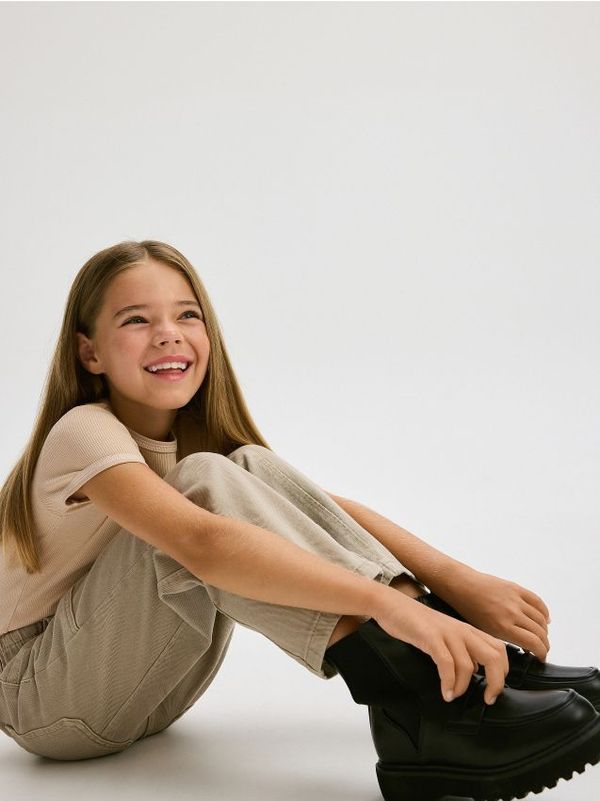 Reserved Reserved - Baggy hlače - bež