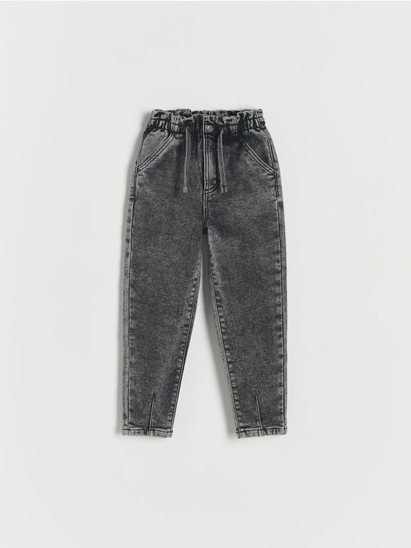 Reserved Reserved - Baggy traperice s termoizolacijom - siva