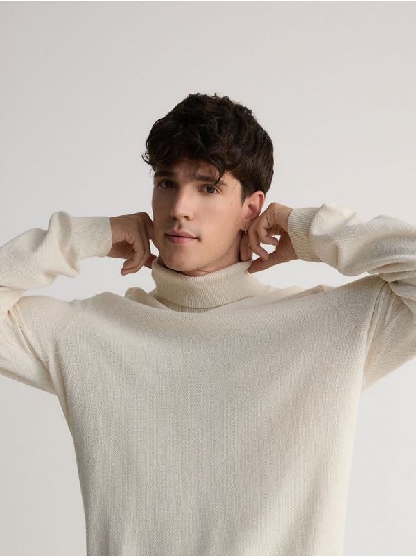 Reserved Reserved - Basic džemper s visokim ovratnikom - boja kože