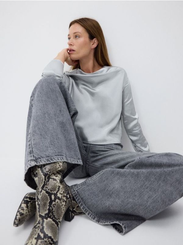 Reserved Reserved - Bluza metalik sjaja - light grey