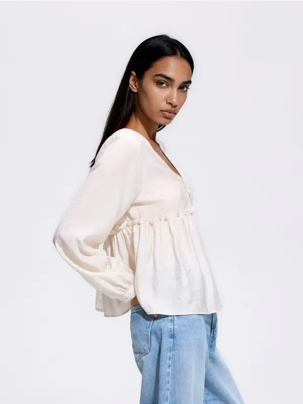 Reserved Reserved - Bluza od mješavine viskoze - krem