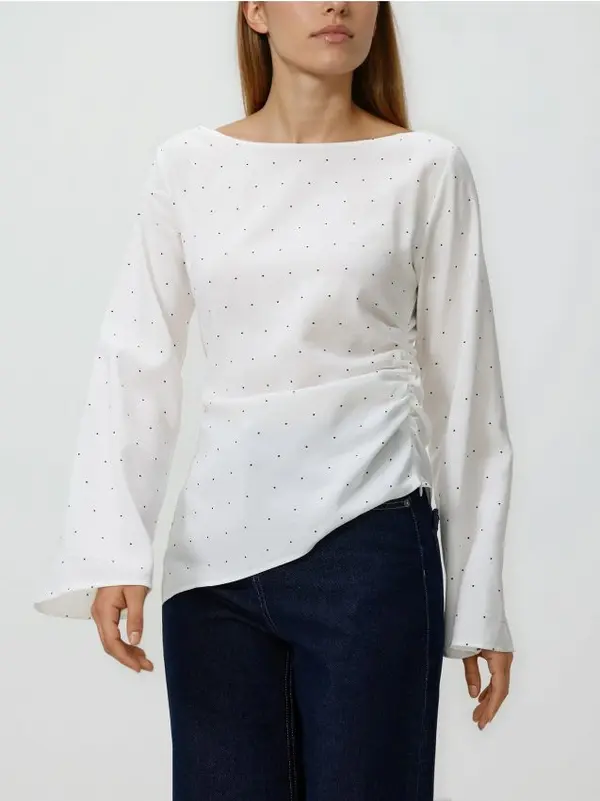 Reserved Reserved - Bluza s asimetričnim dnom - krem