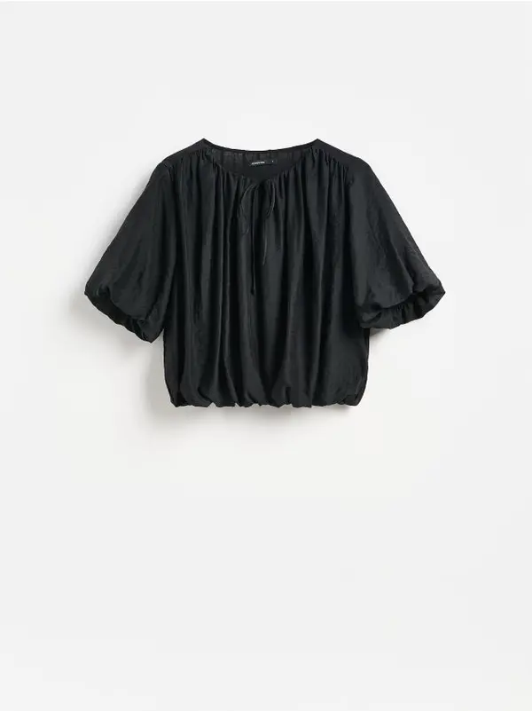 Reserved Reserved - Bluza s liocelom - crno