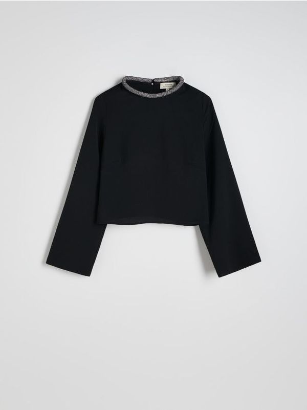 Reserved Reserved - Bluza s ukrasnim dekolteom - crno
