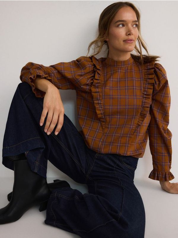 Reserved Reserved - Bluza s ukrasnim volanom - šaren