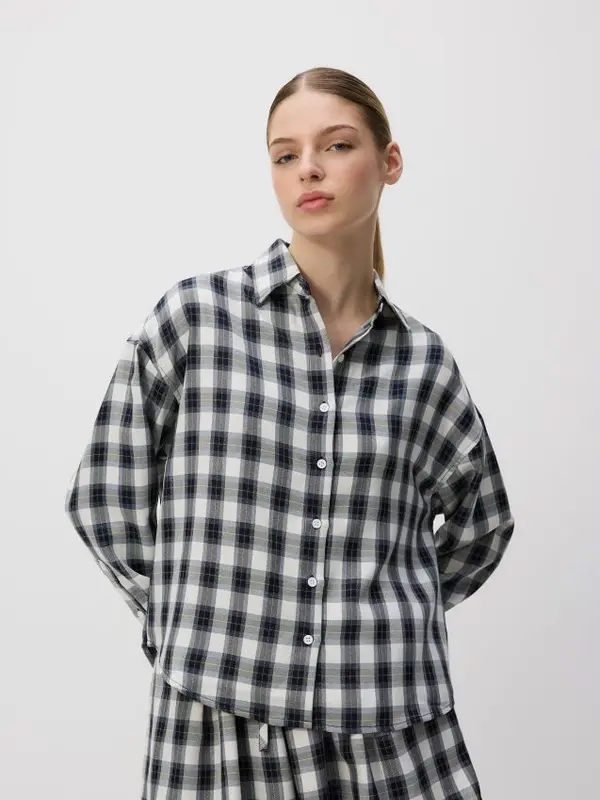 Reserved Reserved - Bluza s vezenim uzorkom - crno